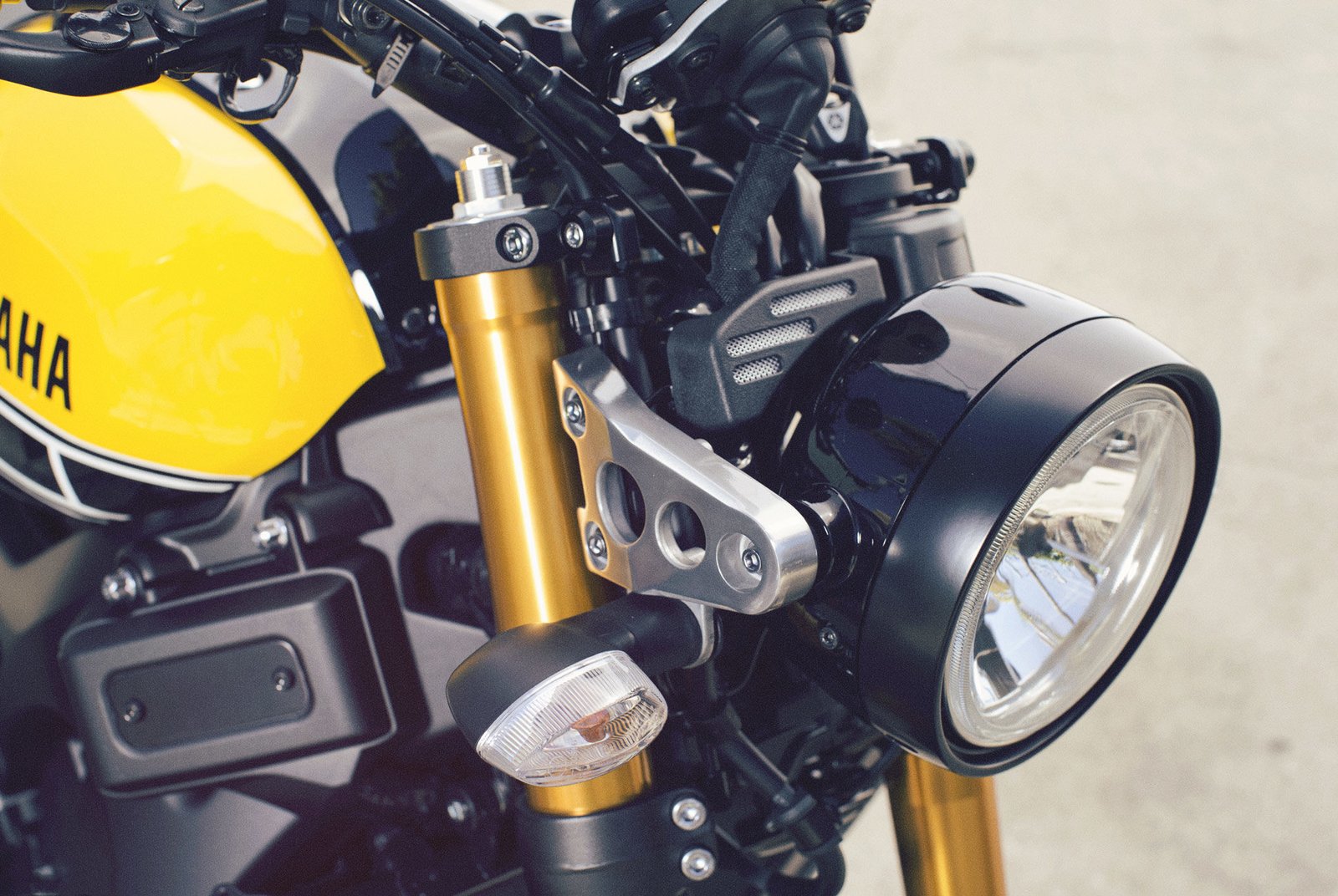 Yamaha XSR900 Slide 5 1940x1300 1